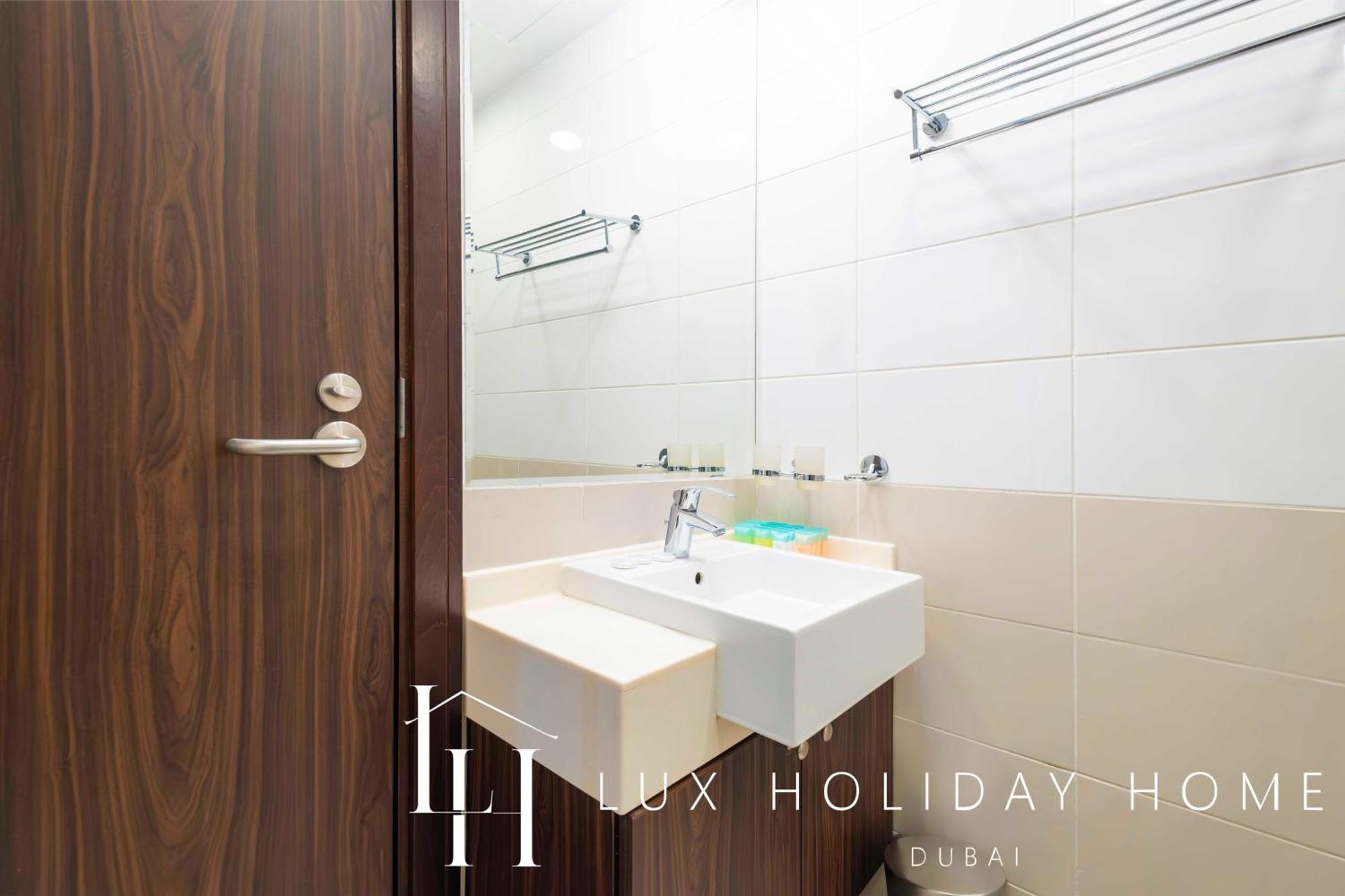 Lux - Opulent Island Suite 3 ドバイ エクステリア 写真